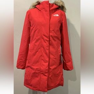 The North Face Women’s Arctic Parka Down Warm Winter Jacket Red NWT.